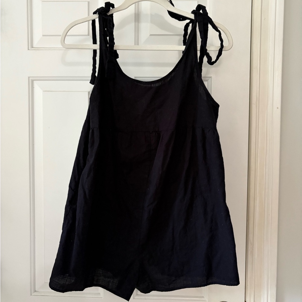 SHEIN Tie-Strap romper